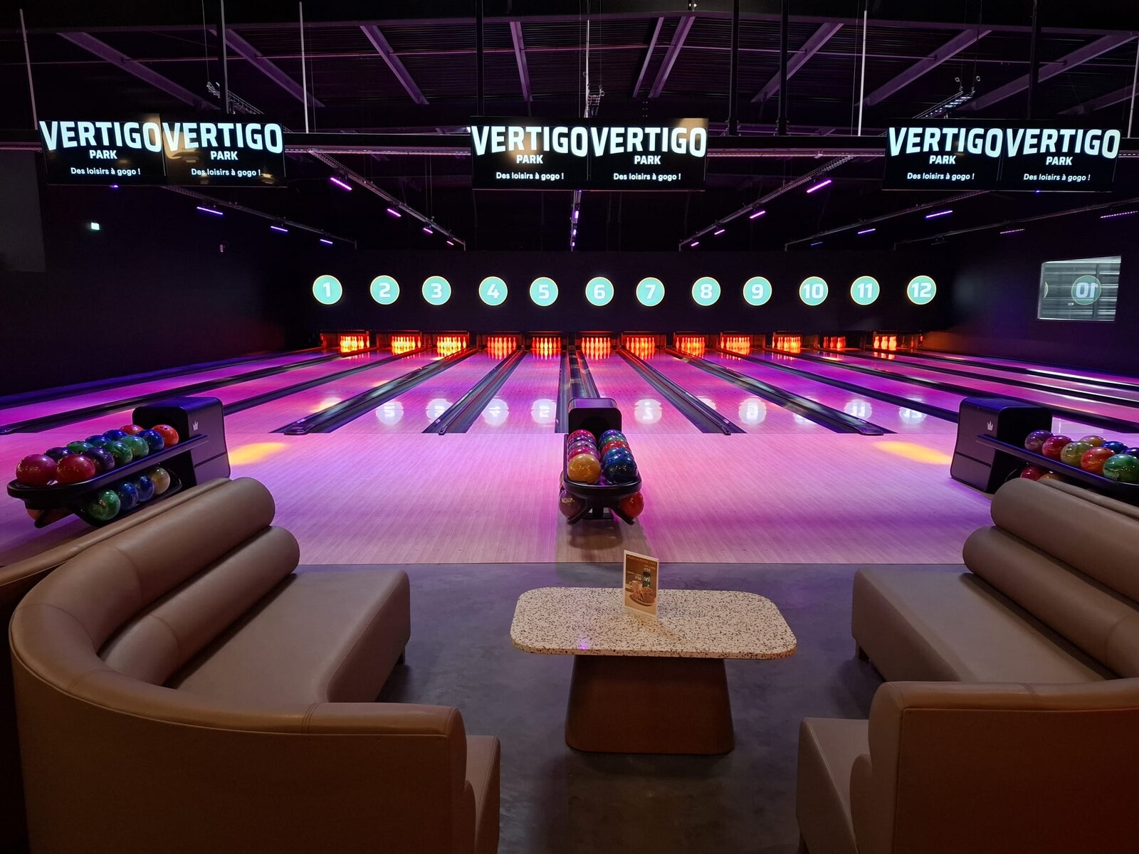 Brunswick synthetic lanes at Vertigo Park, installed by Valcke Bowling